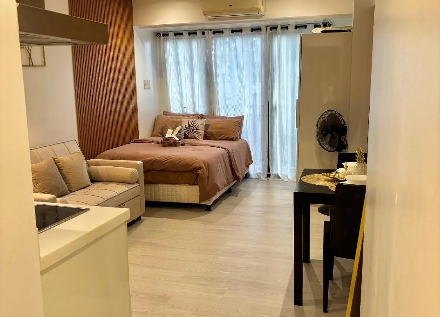 Elixirstaycation At Knightsbridge Residences Manila